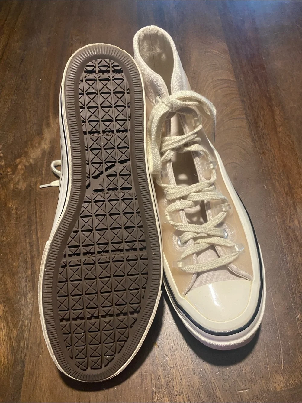 Converse Kin Jone by Chuck Taylor .